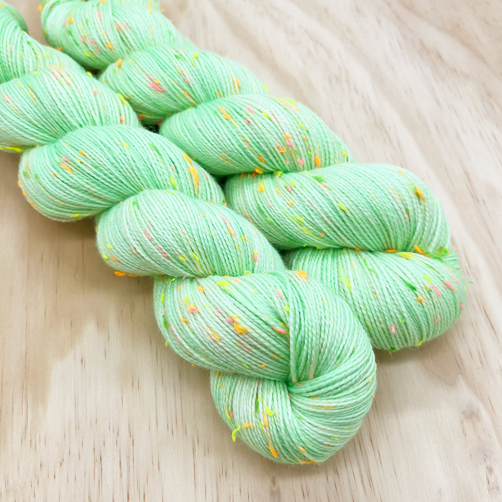 Bright Mint – Pineapple Yarn