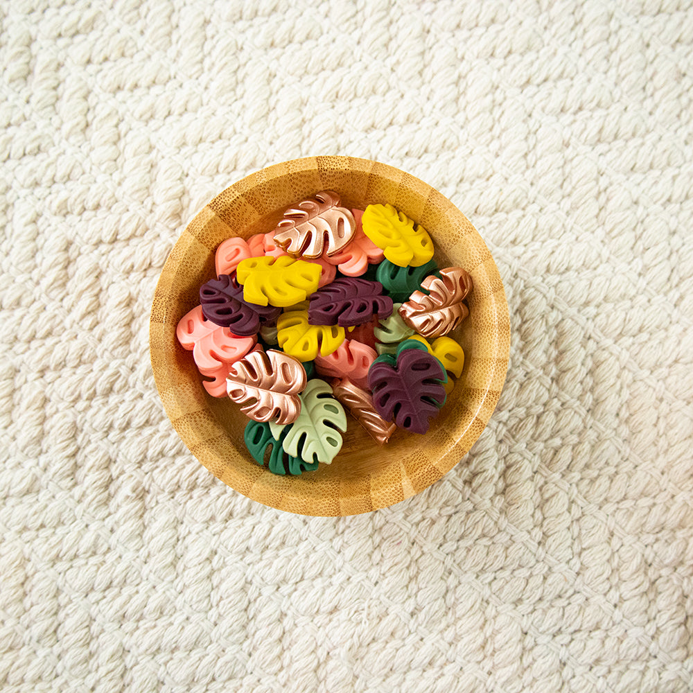 Monstera Leaf Needle Stoppers