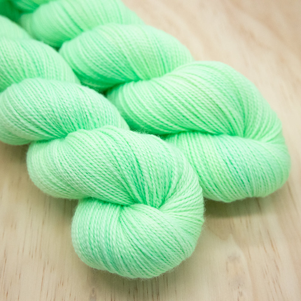 Bright Mint – Pineapple Yarn