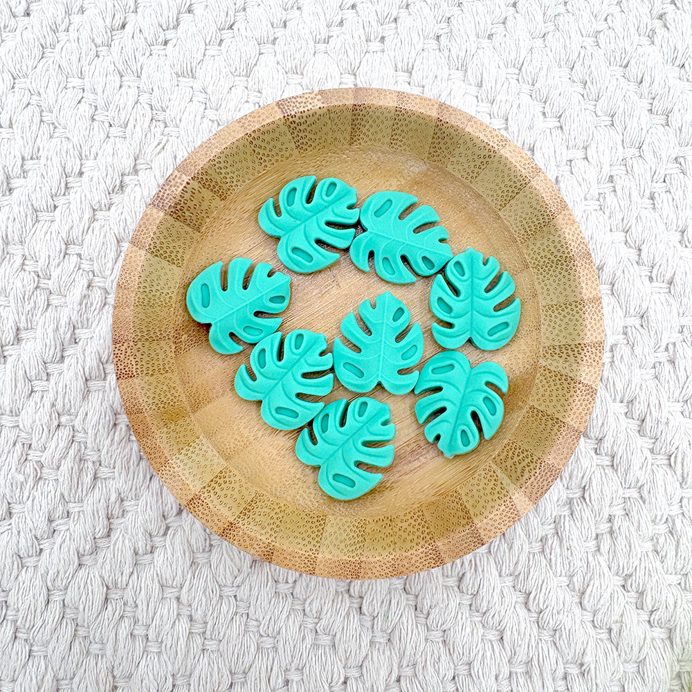 Monstera Leaf Needle Stoppers